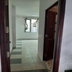 7pn 7wc nhà mới sơn hxh a75 Bạch đằng, p2, khu sân bay