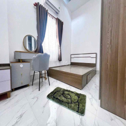 Nhà 2 lầu 5 phòng có nội thất KdC Hưng Phú 2