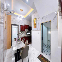 Nhà 2 lầu 5 phòng có nội thất KdC Hưng Phú 2