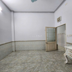 NHÀ 1 TRỆT 1 LẦU 4 PHÒNG NGỦ CÓ PHÒNG NGỦ TRỆT