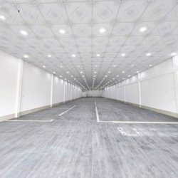 CHO THUÊ NHÀ MẶT TIỀN ĐƯỜNG NGUYỄN VĂN CỪ NGANG TRÊN 8m GIÁ 45 TRIỆU