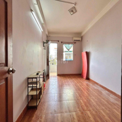 🔥CHO THUÊ BAN CÔNG HẠT DẺ NGAY BẠCH ĐẰNG SÂN BAY