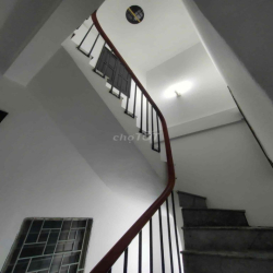 Mời thuê nhà nguyên căn ngõ 189 đường hoàng hoa thám