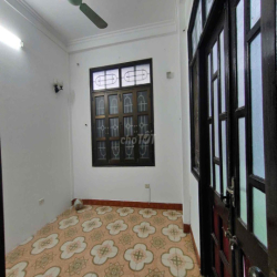 Mời thuê nhà nguyên căn ngõ 189 đường hoàng hoa thám
