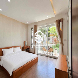 CHO THUÊ DÀI DẠN NHÀ PHỐ HIỆN ĐẠI THIẾT KẾ KHÔNG GIAN MỞ ĐÓN ÁNH SÁNG