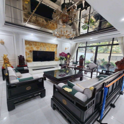 cần cho thuê Biệt Thự Văn Phú thang máy đẹp lung linh
