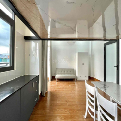 Còn một phòng cuối giá chỉ 5tr8 đầy đủ nội thất ngay Emart Phan Văn Tr