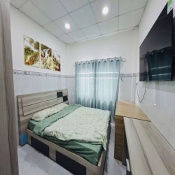Nhà nguyên căn mới đẹp 1 xẹc đường Phùng Văn Cung