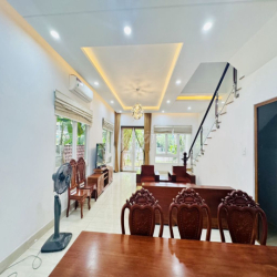 BT SONG LẬP MELOSA KHANG ĐIỀN - CÓ SÂN VƯỜN - 3 TẦNG - SÂN Ô TÔ RIÊNG