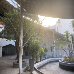 Mặt tiền Nguyễn Tư Giản sát Phan Huy Ích, DT 20x50m, 1000m2, 166tr/th