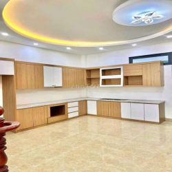 nhà đẹp 4 x 20 có 4pn 5wc sân thượng 