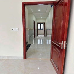 NHÀ MỚI XÂY 5X20M 1 TRỆT 2 LẦU GIÁ TỐT