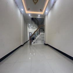 CHO THUÊ NHÀ 3 LẦU PHƯỜNG DĨ AN GẦN NGÃ 3 CÂY ĐIỆP