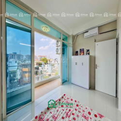 Cách Đại Học Mở 1km