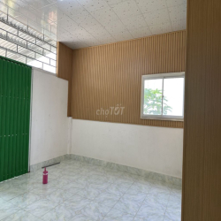 Nhà nguyên căn 150m2 Mới xây - Ốp gỗ Full - La phông cao cấp