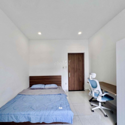 Căn hộ full nội thất CAO CẤP có ban công lớn CMT8, Tân Bình - Q10 - Q3