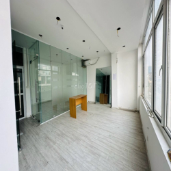 Văn phòng 40m² tại Vũ Phạm Hàm - Cầu Giấy giá chỉ 6 triệu.