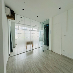 Văn phòng 40m² tại Vũ Phạm Hàm - Cầu Giấy giá chỉ 6 triệu.