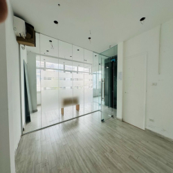 Văn phòng 40m² tại Vũ Phạm Hàm - Cầu Giấy giá chỉ 6 triệu.