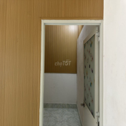 Nhà nguyên căn 150m2 Mới xây - Ốp gỗ Full - La phông cao cấp