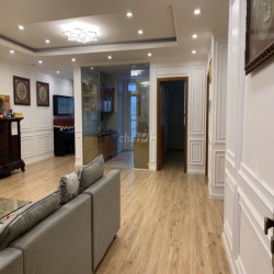 Cho thuê vp phố Vũ Ngọc Phan,đống đa,dtsd 35m2,giá 7tr/tháng, mới đẹp