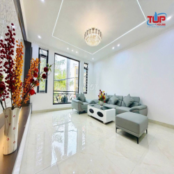 SIÊU PHẨM THANG MÁY THÔNG VĂN CAO - LẠCH TRAY