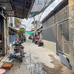 NHÀ 3 PHÒNG NGỦ - HẺM 70 ĐƯỜNG CMT8