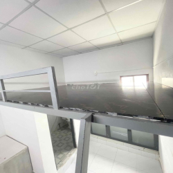 Phòng duplex ( cách trường đh Văn Lang cs3 50m)