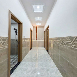 NHÀ 3 PHÒNG NGỦ - HẺM 70 ĐƯỜNG CMT8