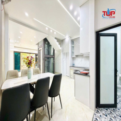 SIÊU PHẨM THANG MÁY THÔNG VĂN CAO - LẠCH TRAY