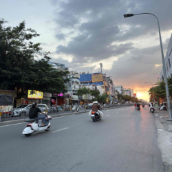 Cho Thuê Nhà Mặt Tiền Nguyễn Văn Lượng 4,2x15 3 Lầu