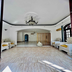 Cho Thuê Biệt Thự DT 600m2 1Trệt 2Lầu 3Pn 4Wc Rộng Rải Hợp Ở Làm Kho