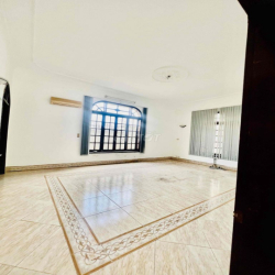 Cho Thuê Biệt Thự DT 600m2 1Trệt 2Lầu 3Pn 4Wc Rộng Rải Hợp Ở Làm Kho