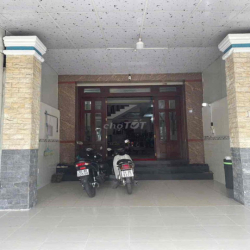 Cho thuê nguyên căn quận 7 có nội thất giá rẻ