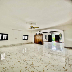 Cho Thuê Biệt Thự DT 600m2 1Trệt 2Lầu 3Pn 4Wc Rộng Rải Hợp Ở Làm Kho