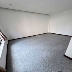 CHO THUÊ VILA Đ/C 170/2 KHUÔNG VIỆT - 3 TẦNG - 3PN-4WC- ST- GIÁ RẺ