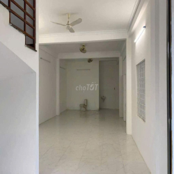 NHÀ 2 TẦNG MT BÙI THỊ XUÂN KINH DOANH