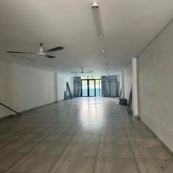 MẶT TIỀN KHU TÂN SƠN NHÌ - 5 x 30 - 4 LẦU TRỐNG SUỐT THANG MÁY