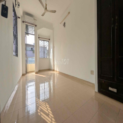 cho thuê nhà mặt tiền Quận 3 ( chính chủ)