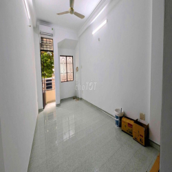 cho thuê nhà mặt tiền Quận 3 ( chính chủ)