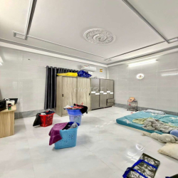 Cho thuê nhà mới giáp tên lửa dt 5*18m