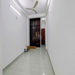 cho thuê nhà mặt tiền Quận 3 ( chính chủ)