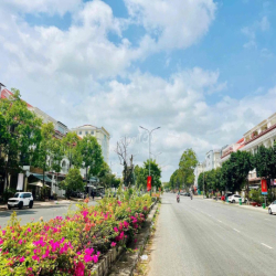 CHO THUÊ NHÀ TRỆT 3 LẦU ĐƯỜNG LÝ THÁI TỔ (Có Than Máy)