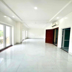 CHO THUÊ NHÀ TRỆT 3 LẦU ĐƯỜNG LÝ THÁI TỔ (Có Than Máy)