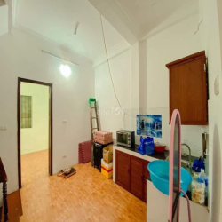 Cho thuê nhà nguyên căn 60m, 5 tầng khu Văn Cao, Liễu Giai