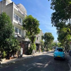 Cho thuê biệt thự 220m2 khu dân cư Liên Phường q9 giá 30tr/tháng