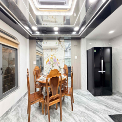 Nhà nguyên căn mặt tiền đường 7m thông