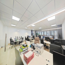 Cho thuê văn phòng tại phố Dương Khuê sàn 60m2 nhà xây mới 