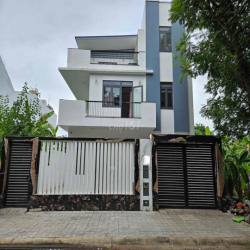 Cho thuê biệt thự 220m2 khu dân cư Liên Phường q9 giá 30tr/tháng
