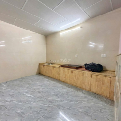 Nhà trệt lầu 3PN hẻm đường Trần Hưng Đạo chỉ 6 triệu